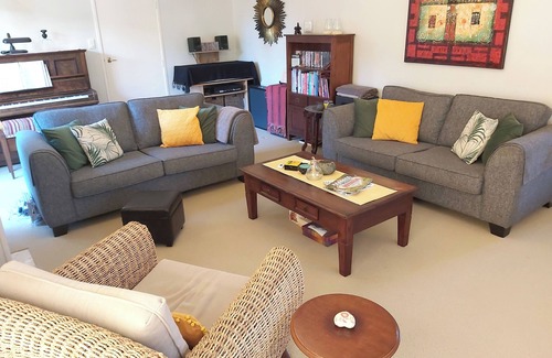 Rotorua Bed & Breakfast | Clothing optional B&B for MEN, Rotorua
