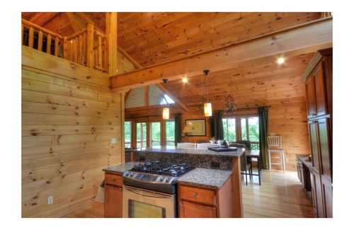 Almond Cabin | Cloud 8 - Free Estate Tours -Tranquil Family Cabin- Clingman's Dome + Lake Views