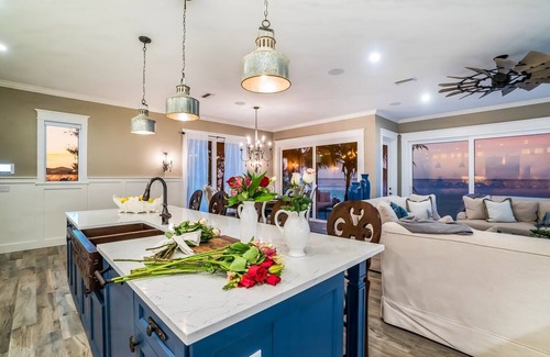 Anna Maria Apartment | Cloud 9 - BeachFront Splendor