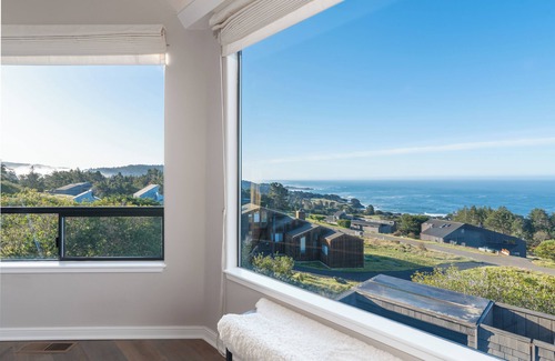 Sea Ranch House | Cloud 9 | Ocean Views | Sleeps 8!
