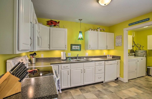 Waveland House | 'Cloud 9 On The Coast' < 1 Mi to Beach!