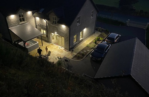 Newry House | Cloud Nine With Private Hottub - The Last Resort