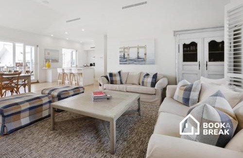 Portsea House | Clovelly of Portsea - Heated Pool Spa Luxury