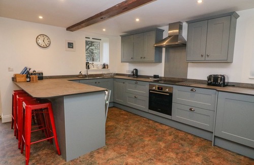 Outhgill Cottage | CLOVER COTTAGE, pet friendly, with open fire in Kirkby Stephen