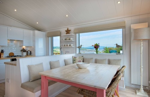 Castle Douglas Cottage | Clover Lodge - a lodge that sleeps 6 guests in 3 bedrooms