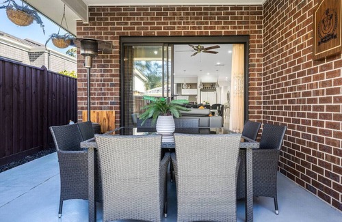 Chirnside Park House | Cloverlea Spacious 4BR Yarra Valley Getaway