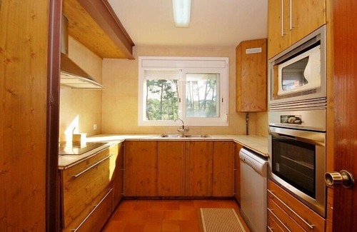 Lloret Blau Villa | Club Villamar - Very spacious holiday villa Lloret de Mar with private swimming pool in the cover.