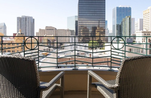 Civic Core Apartment | Club Wyndham Harbour Lights - Conveniently Off Fifth Avenue