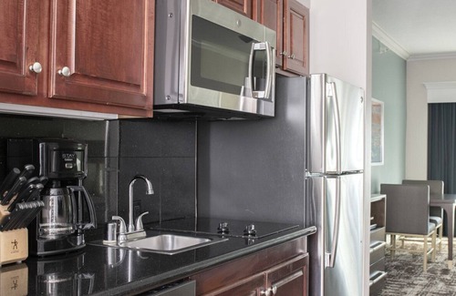 Civic Core Apartment | Club Wyndham Harbour Lights - Conveniently Off Fifth Avenue
