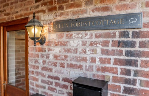 Much Wenlock Cottage | CLUN FOREST COTTAGE, pet friendly, with a garden in Much Wenlock