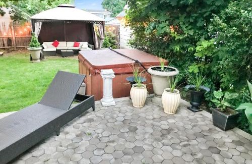 Ewing House | Co-ed Dorm with Fantastic Patio!
