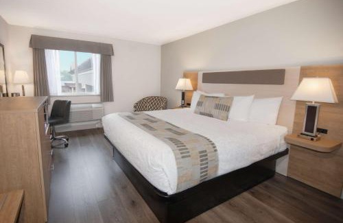 McMillan Hotel | Coast Abbotsford Hotel & Suites