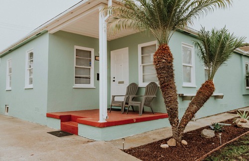 Sunset Cliffs House | Coastal Beach House in Sunset Cliffs - 1 Block from the Beach