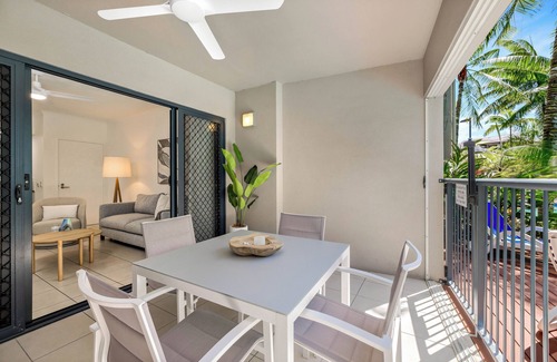 Trinity Beach Condo | Coastal Calm・ Blue Lagoon Resort・Trinity Beach