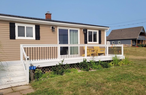 Grand-Digue Cottage | Coastal Charm in Caissie Cape Beach Community