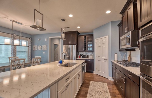 Lewes House | Coastal Club * 5BR Luxury Beach House * 3.5 Baths * Sleeps 12