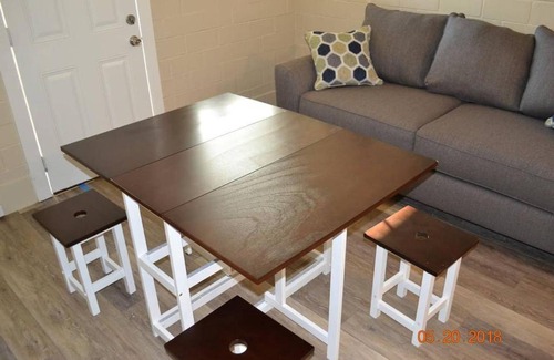 San Jacinto Apartment | Coastal Cottage 5, Across Street from Beach