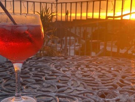 Ogmore-by-Sea Apartment | Coastal cwtch