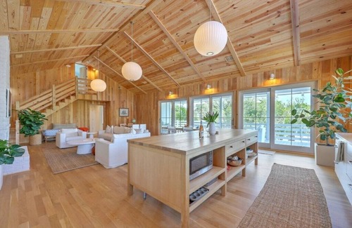 Sullivan's Island House | Coastal Escape with Direct Beach Access, Gourmet Kitchen, and Expansive Outdoor