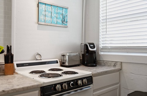 Folly Beach Apartment | Coastal Escape! 2Br apt Beach access Getaway