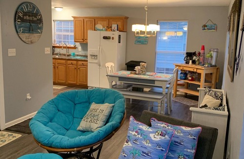 Pass Christian House | Coastal getaway with swimming pool basketball pickleball and boat launch access