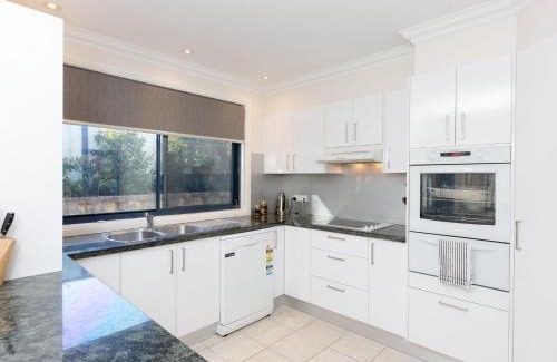 Gerroa House | Coastal Haven at Gerroa