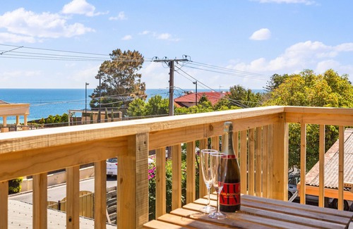 Seacliff House | Coastal Holiday Home at Seacliff! 2 x King Beds, close to Adelaide