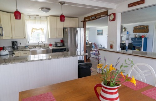 Biddeford House | Coastal home on Hills Beach Saco River UNE nearby Old Orchard Kennebunkport
