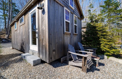 Sandy Point Cabin | Coastal Maine Getaway in the woods with Sauna - Hour from Acadia - Cabin #4 Oak