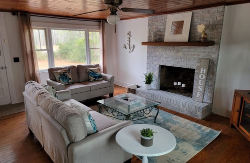 Ocean Isle Beach Cottage | Coastal OIB Cottage