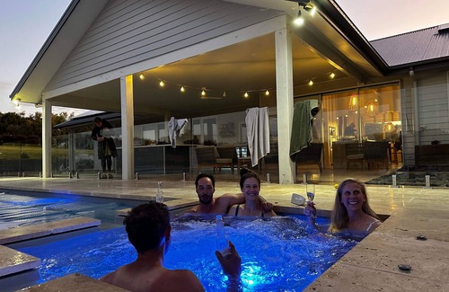 Inverloch House | Coastal Retreat - POOL, SPA & FIRE. Nature boardwalk, creek & inlet. 5 bedroom.