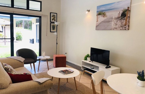 Green Point Apartment | Coastal Serenity near Avoca Beach with pool