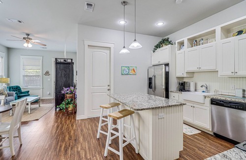 Sailhouse House | Coastal snowbird-friendly house with pool, central AC & steps from the bay