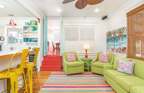 Savannah Beach House | Coastal Soul Cottage | Pet Friendly, Fenced Yard