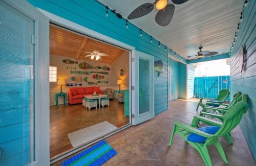 Port Aransas House | Coastal Vibe by AvantStay Sunset at the Pool and Playscape
