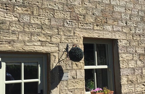 Barnoldswick Cottage | Cobble Cottage, 1 Cottage, Barnoldswick, Nr Skipton, Yorkshire, England