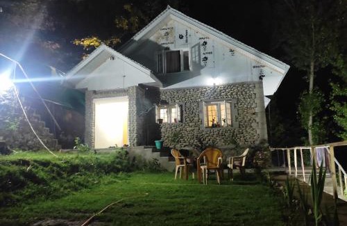 Brein House | COBBLE STONE HUT DARA HARWAN