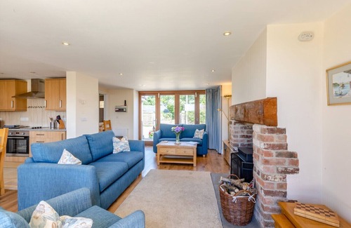 West Compton House | Cobblers Cottage - Three Bedroom House, Sleeps 6