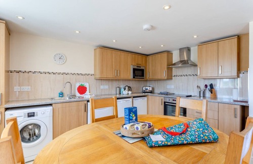 West Compton House | Cobblers Cottage - Three Bedroom House, Sleeps 6