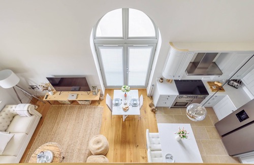 Docking Cottage | Cobblestone Cottage - sleeps 4 guests in 2 bedrooms
