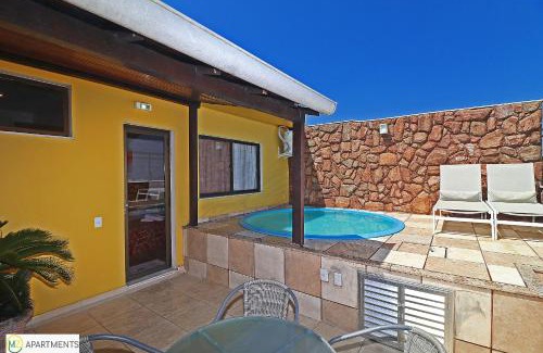 Copacabana Apartment | Cobertura duplex 2 quartos com terraço e piscina