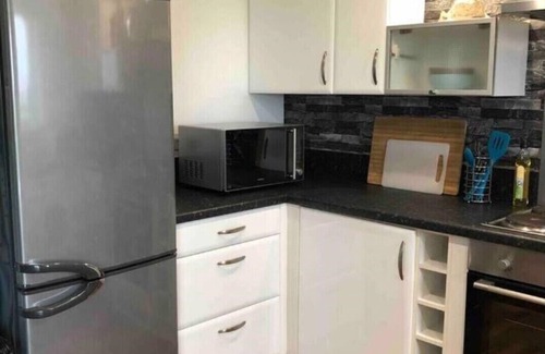 Crynant Apartment | CockleDora Luxury Beach View Ground Floor