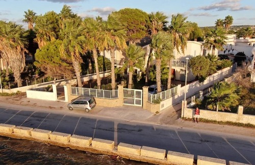 Marsala Villa | Coco grandfather and grandmother Adele - Holiday House - Stagnone - Marsala