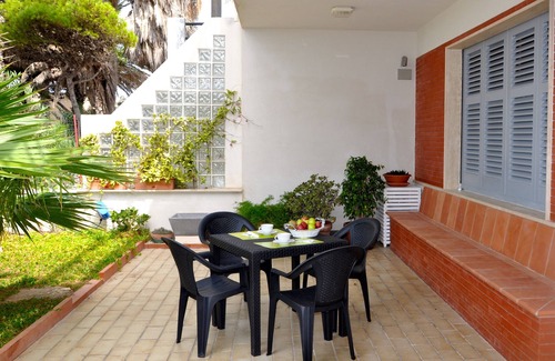 Marsala Villa | Coco grandfather and grandmother Adele - Holiday House - Stagnone - Marsala