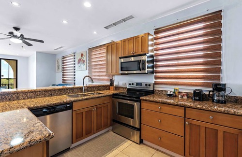 Coco Apartment | Coco Top-Floor 3-BD Ocean-View Unit at Pacifico By SPCR