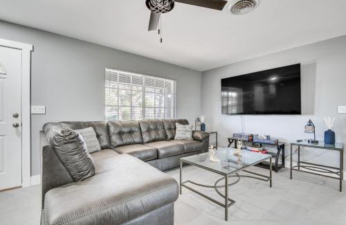 College Manor House | Cocoa Home with Large Yard 3 Mi to Indian River!