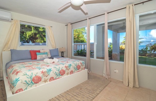 Zarzal Villa | Coconut Cottage - Ocean Front with 8 Bedrooms