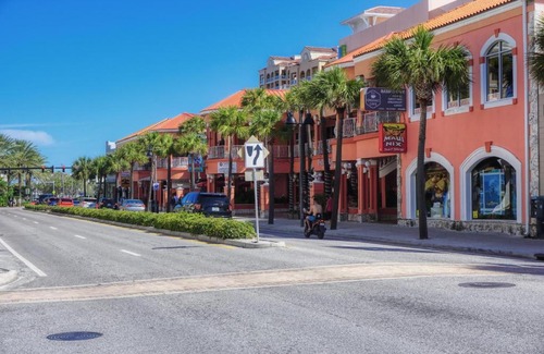 Bay Esplanade Apartment | Coconut Grove Beach Resort Suites 7 & 8