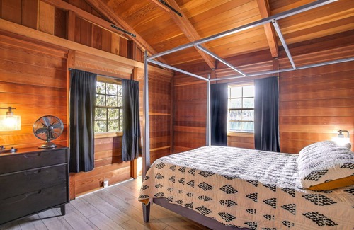 Rockford Bay House | Coeur d'Alene Lakefront Home: Private Dock & Beach