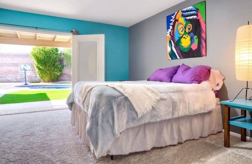 Dobson Ranch House | Coffee Bar~Pool~Basketball Court~Sanctuary